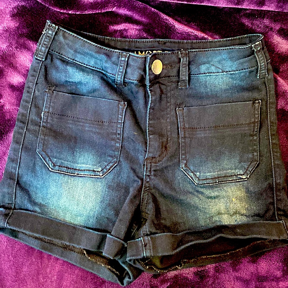 Almost Famous shorts